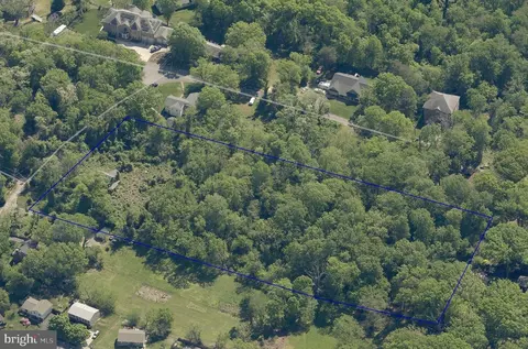 4214 Pine Ln, Alexandria, VA 22312