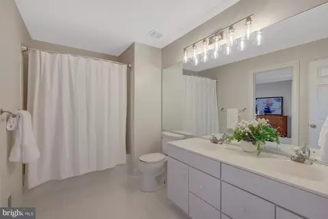 Bath - 1421 Mayhurst Blvd, Mclean, VA 22102 photo 2 of 8