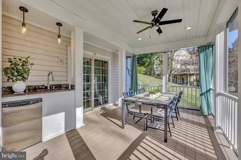 Exterior - 1421 Mayhurst Blvd, Mclean, VA 22102 photo 12 of 45