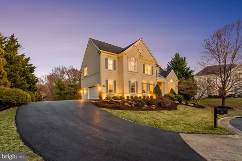 Exterior - 1421 Mayhurst Blvd, Mclean, VA 22102 photo 29 of 45