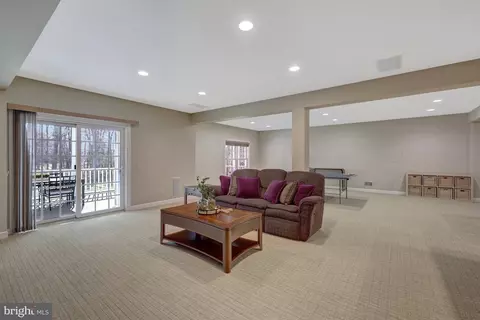 Living - 1421 Mayhurst Blvd, Mclean, VA 22102 photo 9 of 10