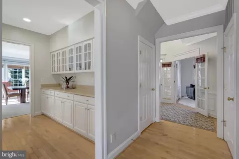 Entry Way - 1421 Mayhurst Blvd, Mclean, VA 22102 photo 2 of 12