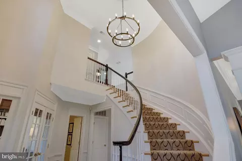 Entry Way - 1421 Mayhurst Blvd, Mclean, VA 22102 photo 3 of 12