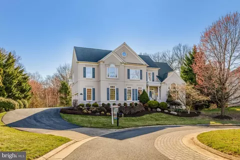 Exterior - 1421 Mayhurst Blvd, Mclean, VA 22102 photo 15 of 45
