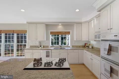 Kitchen - 1421 Mayhurst Blvd, Mclean, VA 22102 photo 6 of 11