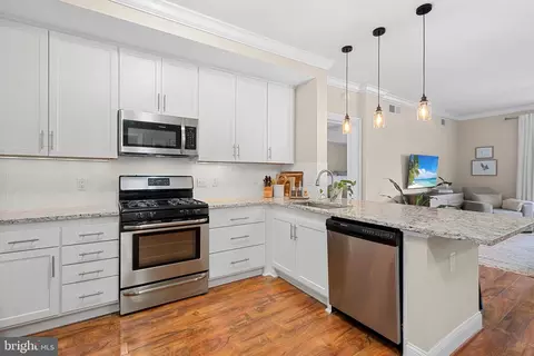 6301 Edsall Rd #210, Alexandria, VA 22312
