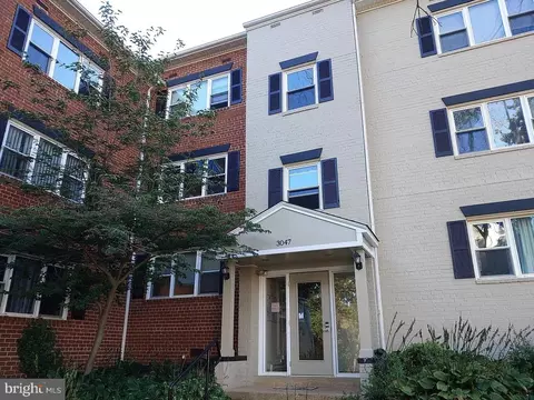 3047 Patrick Henry Dr #101, Falls Church, VA 22044