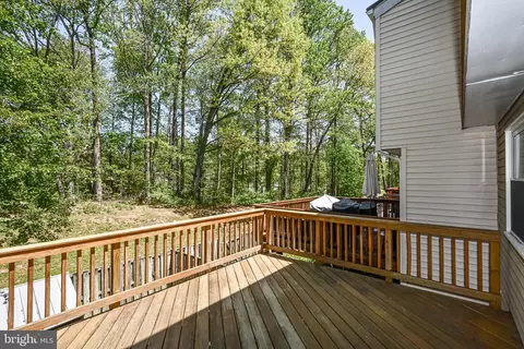 Exterior - 8003 Steeple Chase Ct, Springfield, VA 22153 photo 5 of 8
