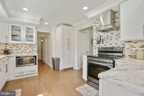 6825 Kite Flyer Ct, Springfield, VA 22150 photo 7
