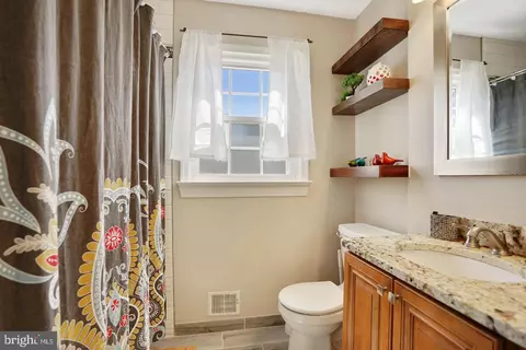 6825 Kite Flyer Ct, Springfield, VA 22150 photo 23