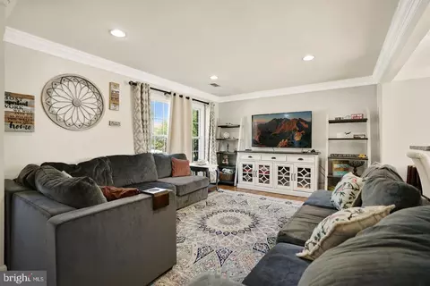 6825 Kite Flyer Ct, Springfield, VA 22150 photo 10