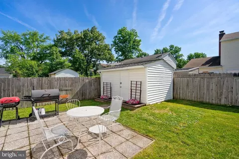 6825 Kite Flyer Ct, Springfield, VA 22150 photo 4