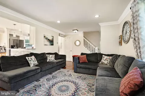 6825 Kite Flyer Ct, Springfield, VA 22150 photo 9