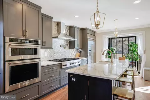 Kitchen - 1100 Pine Hill Rd, Mclean, VA 22101 photo 5 of 12