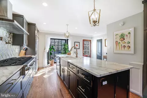 Kitchen - 1100 Pine Hill Rd, Mclean, VA 22101 photo 8 of 12