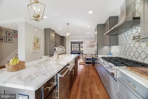 Kitchen - 1100 Pine Hill Rd, Mclean, VA 22101 photo 2 of 12