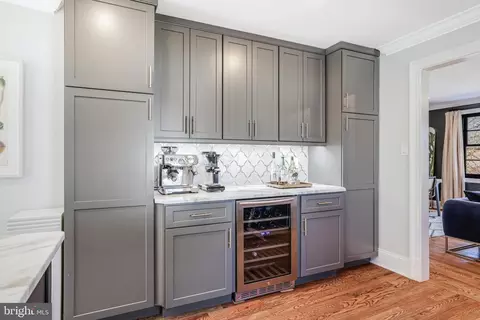 Kitchen - 1100 Pine Hill Rd, Mclean, VA 22101 photo 10 of 12