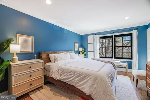 Bedroom - 1100 Pine Hill Rd, Mclean, VA 22101 photo 4 of 7