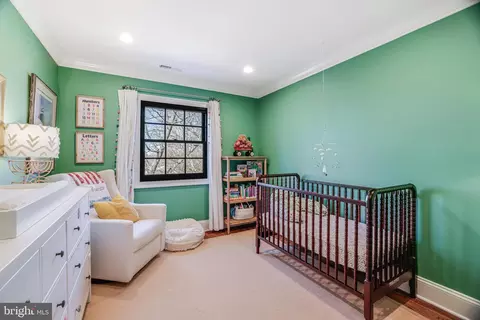 Bedroom - 1100 Pine Hill Rd, Mclean, VA 22101 photo 3 of 7