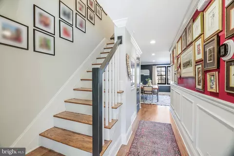 Entry Way - 1100 Pine Hill Rd, Mclean, VA 22101 photo 4 of 5