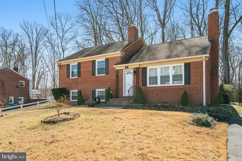 7606 Lauralin Pl, Springfield, VA 22150