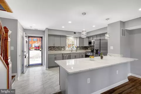 Kitchen - 6623 Burlington Pl, Springfield, VA 22152 photo 2 of 4