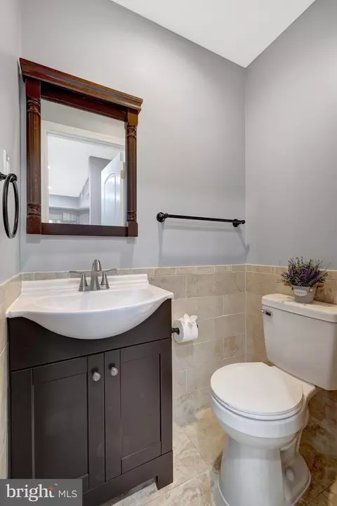 Bath - 6623 Burlington Pl, Springfield, VA 22152 photo 1 of 4