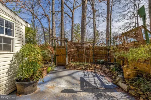 Exterior - 6623 Burlington Pl, Springfield, VA 22152 photo 3 of 8