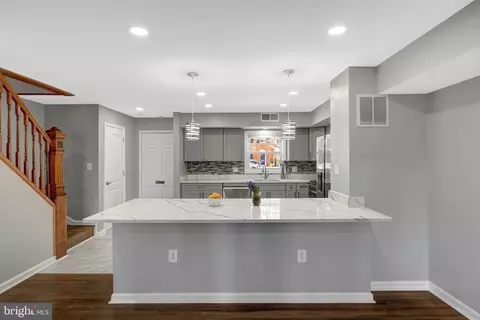 Kitchen - 6623 Burlington Pl, Springfield, VA 22152 photo 3 of 4