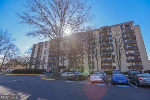 6001 Arlington Blvd #605, Falls Church, VA 22044