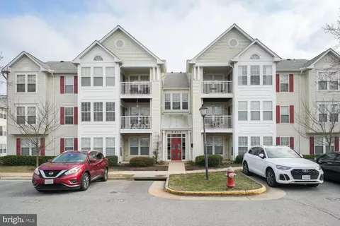 7514 L Snowpea Ct #155, Alexandria, VA 22306