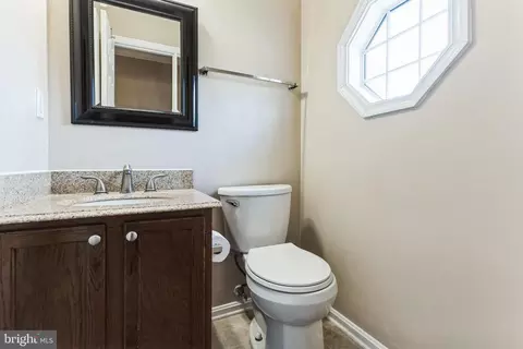 Bath - 7303 Rolling Oak Ln, Springfield, VA 22153 photo 1 of 2