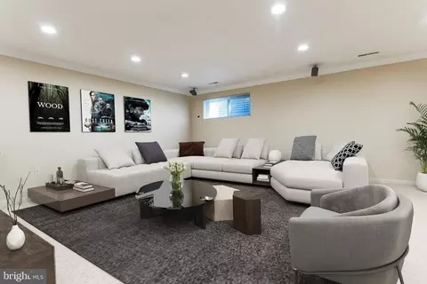 Living - 7303 Rolling Oak Ln, Springfield, VA 22153 photo 4 of 7