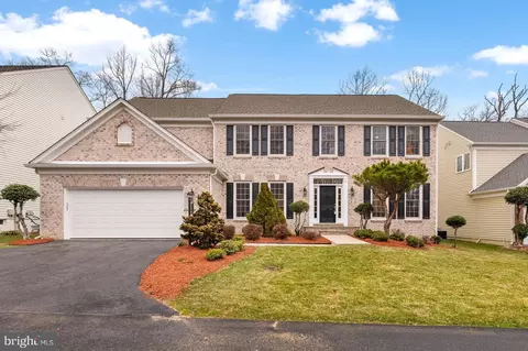 8068 Paper Birch Dr, Lorton, VA 22079
