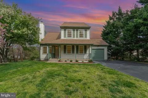 2968 Emerald Chase Dr, Herndon, VA 20171