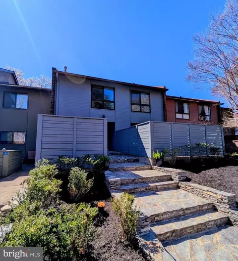11753 Indian Ridge Rd, Reston, VA 20191