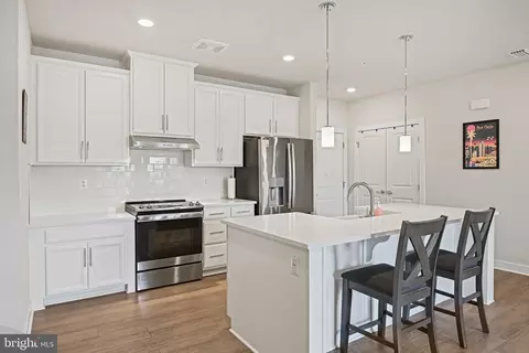 12880 Mosaic Park Way #1-J, Herndon, VA 20171