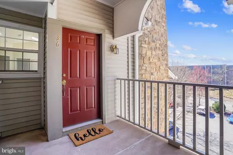 5604 Willoughby Newton Dr #36, Centreville, VA 20120