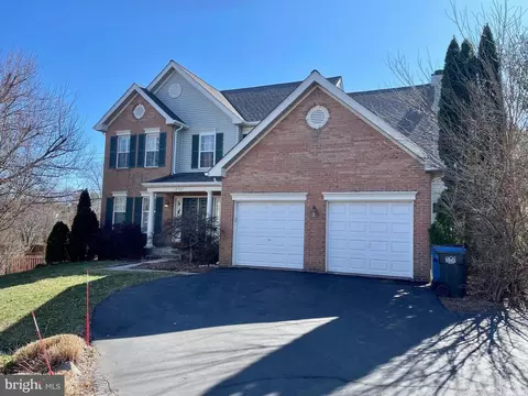 12407 Willow Falls Dr, Herndon, VA 20170