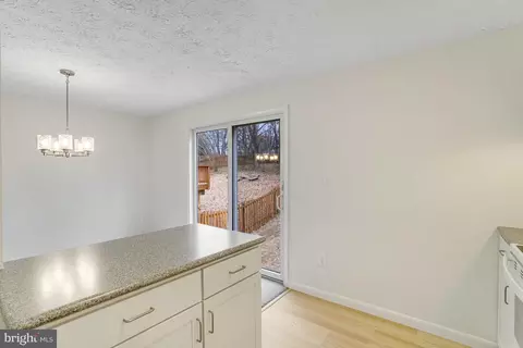 8288 Morning Dew Ct, Springfield, VA 22153 photo 14