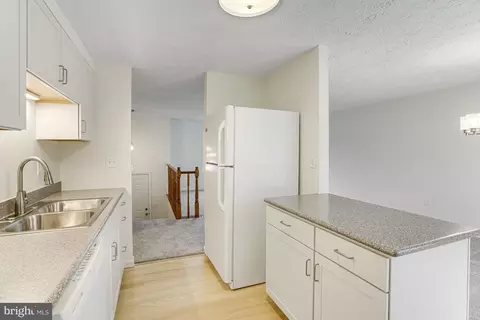 8288 Morning Dew Ct, Springfield, VA 22153 photo 12