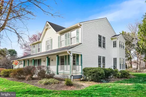 12122 Fairfax Hunt Rd, Fairfax, VA 22030