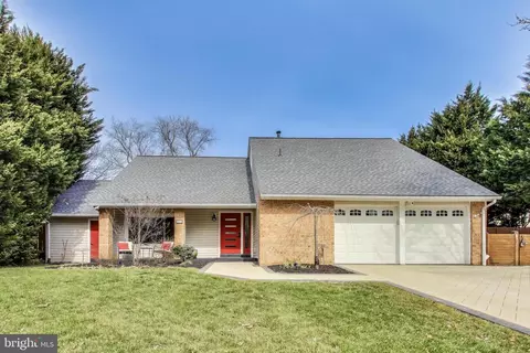 4400 Flintstone Rd, Alexandria, VA 22306