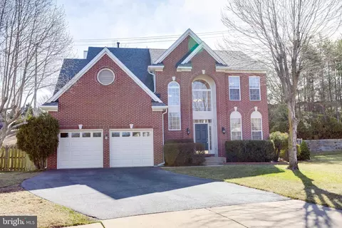 7711 Cumbertree Ct, Springfield, VA 22153