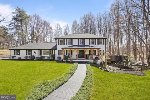 13101 Laurel Glen Rd, Clifton, VA 20124