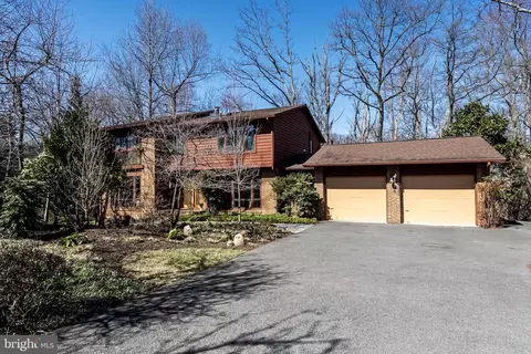 9114 Cricklewood Ct, Vienna, VA 22182