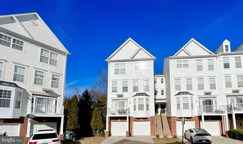 13548 Davinci Ln #46, Herndon, VA 20171