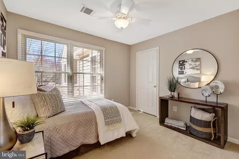 Bedroom - 11440 Hollow Timber Ct, Reston, VA 20194 photo 3 of 6