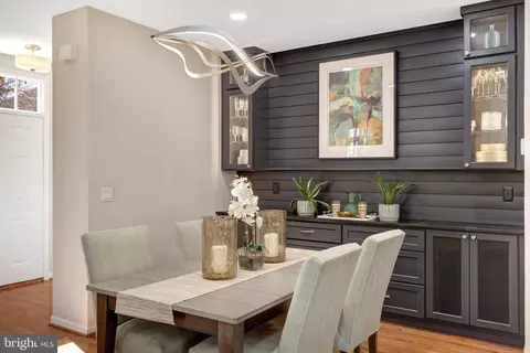 Dining - 11440 Hollow Timber Ct, Reston, VA 20194 photo 2 of 4