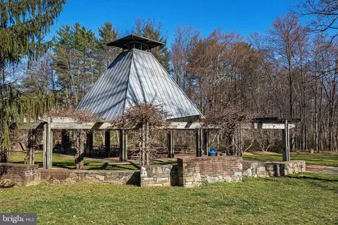 Exterior - 11440 Hollow Timber Ct, Reston, VA 20194 photo 9 of 12